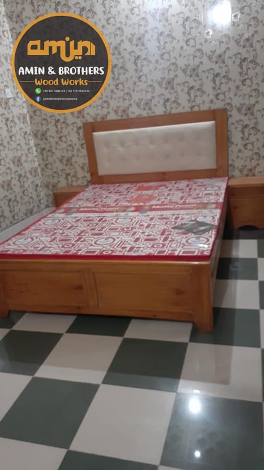 Pine Wood Cushin Medium Size Bed, view 2